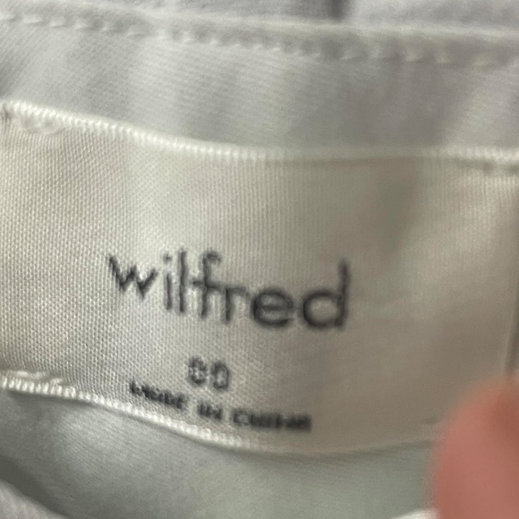 Aritzia Wilfred Effortless Pant 5” Short in light baby blue/gray size 00 - Picture 10 of 14